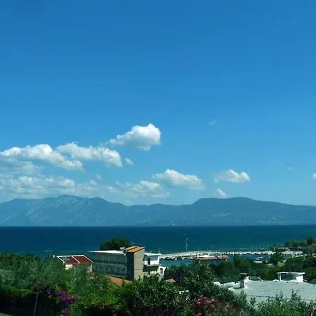 Maria / Chalkis, Villa Drosia (Central Greece)